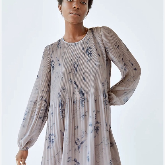Wilfred Dresses & Skirts - Wilfred Blue Floral Long Sleeve Dress